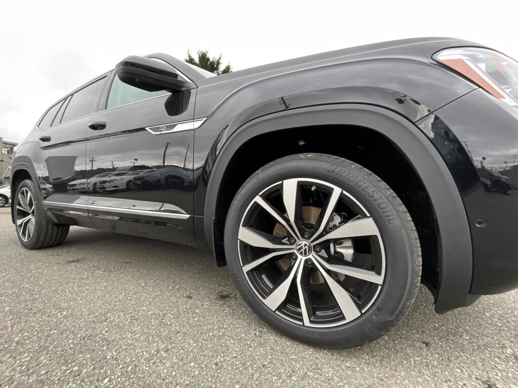 New 2026 Volkswagen Atlas SEL Premium R-Line image 11