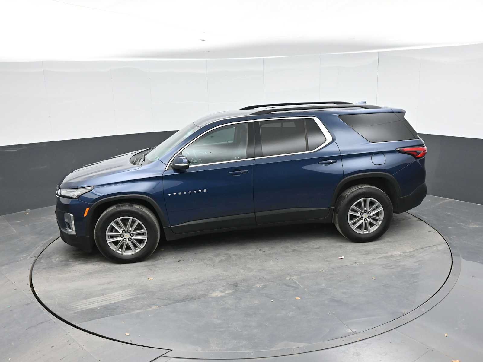 Used 2023 Chevrolet Traverse LT AWD/4WD image 30