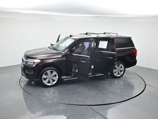 Used 2023 Ford Expedition Platinum image 48