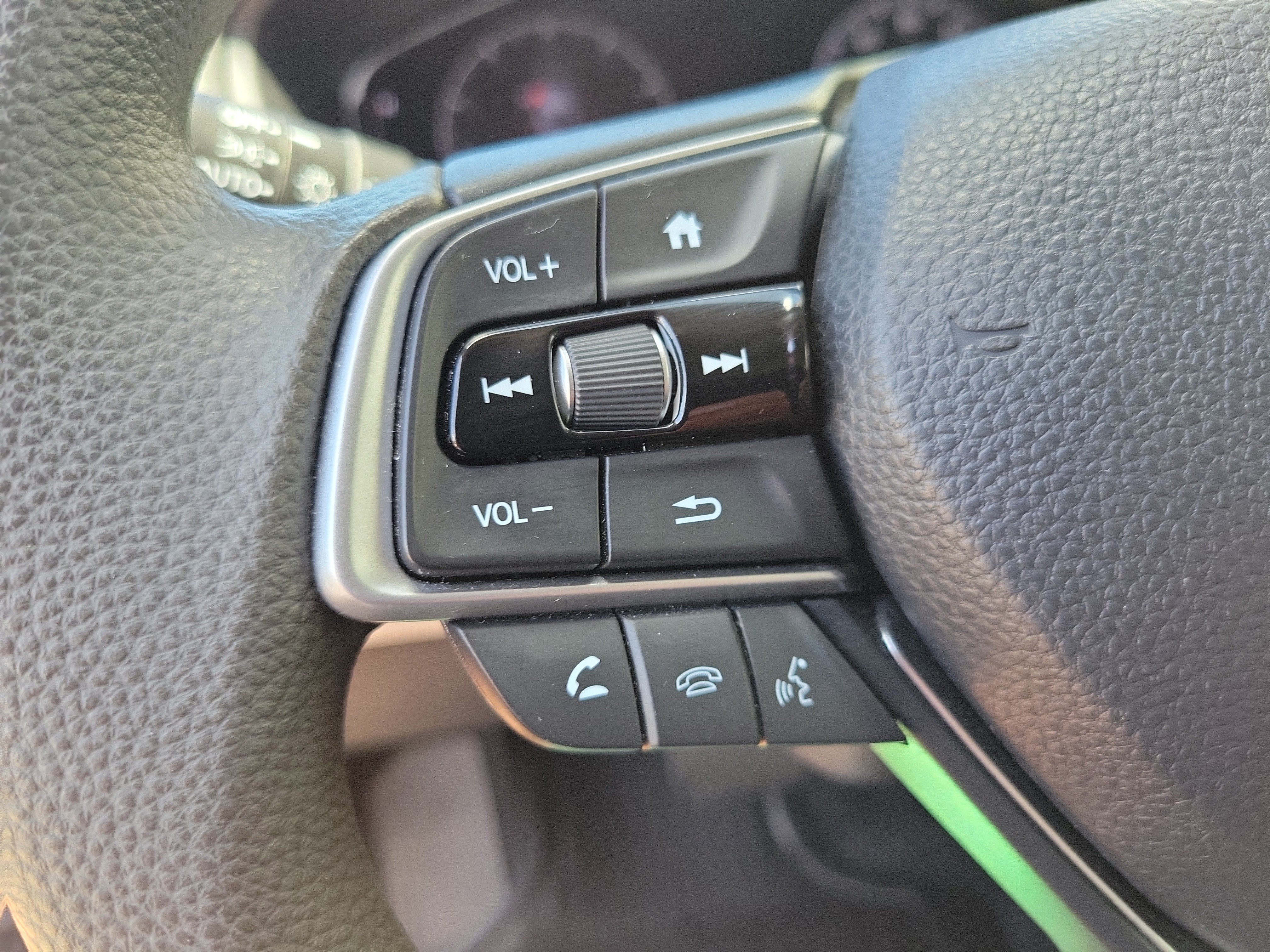 Used 2020 Honda Accord EX image 24
