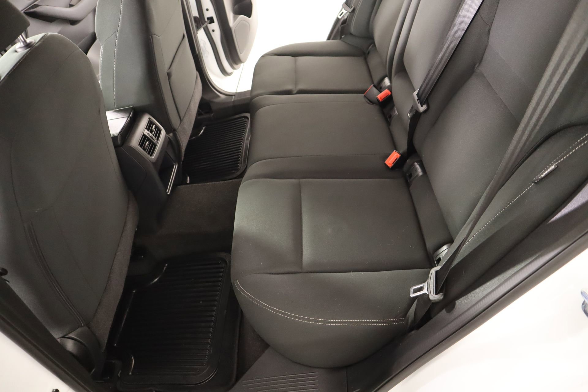 Used 2024 Nissan Rogue S image 11