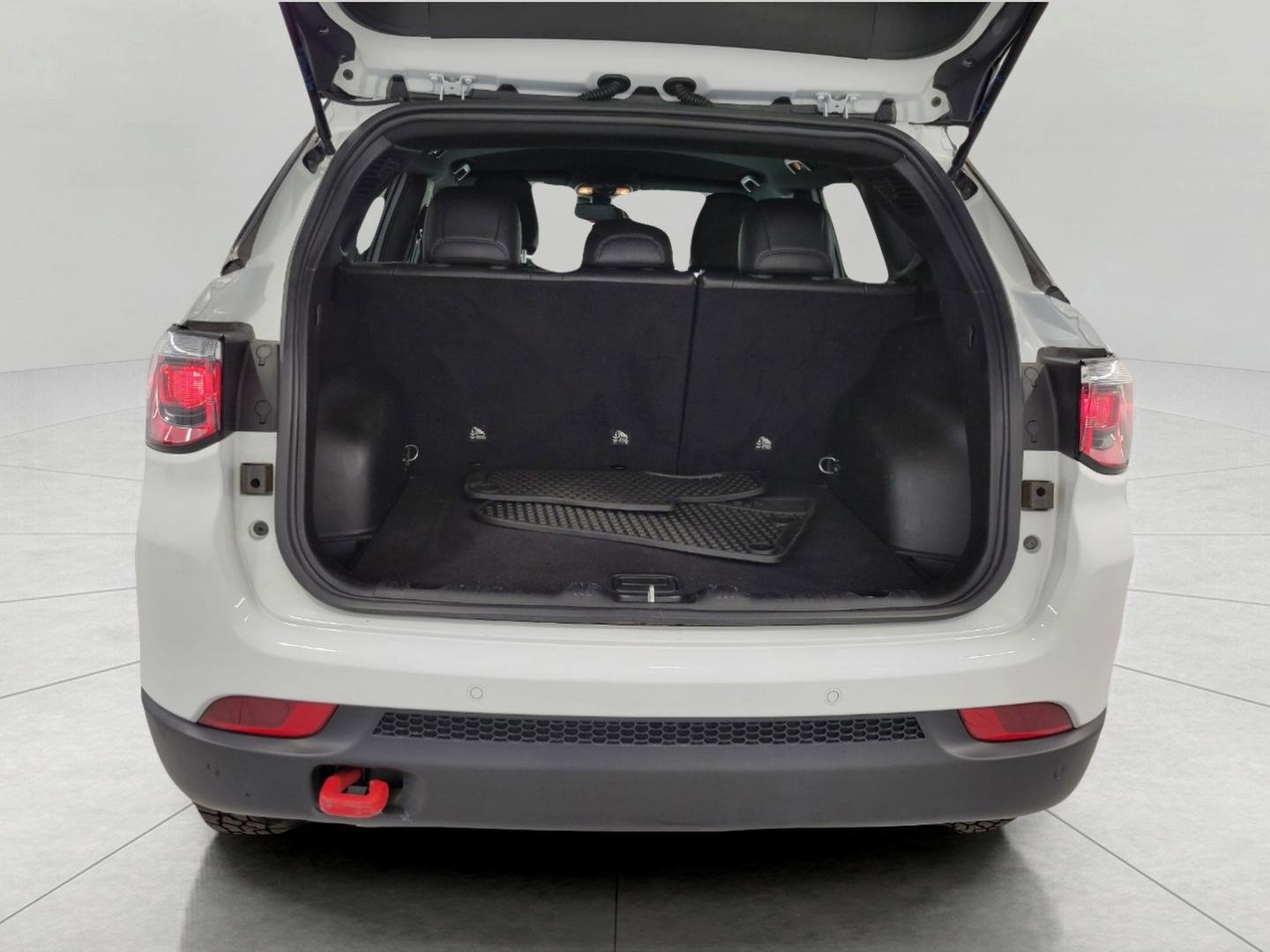 Used 2025 Jeep Compass Trailhawk AWD/4WD image 15