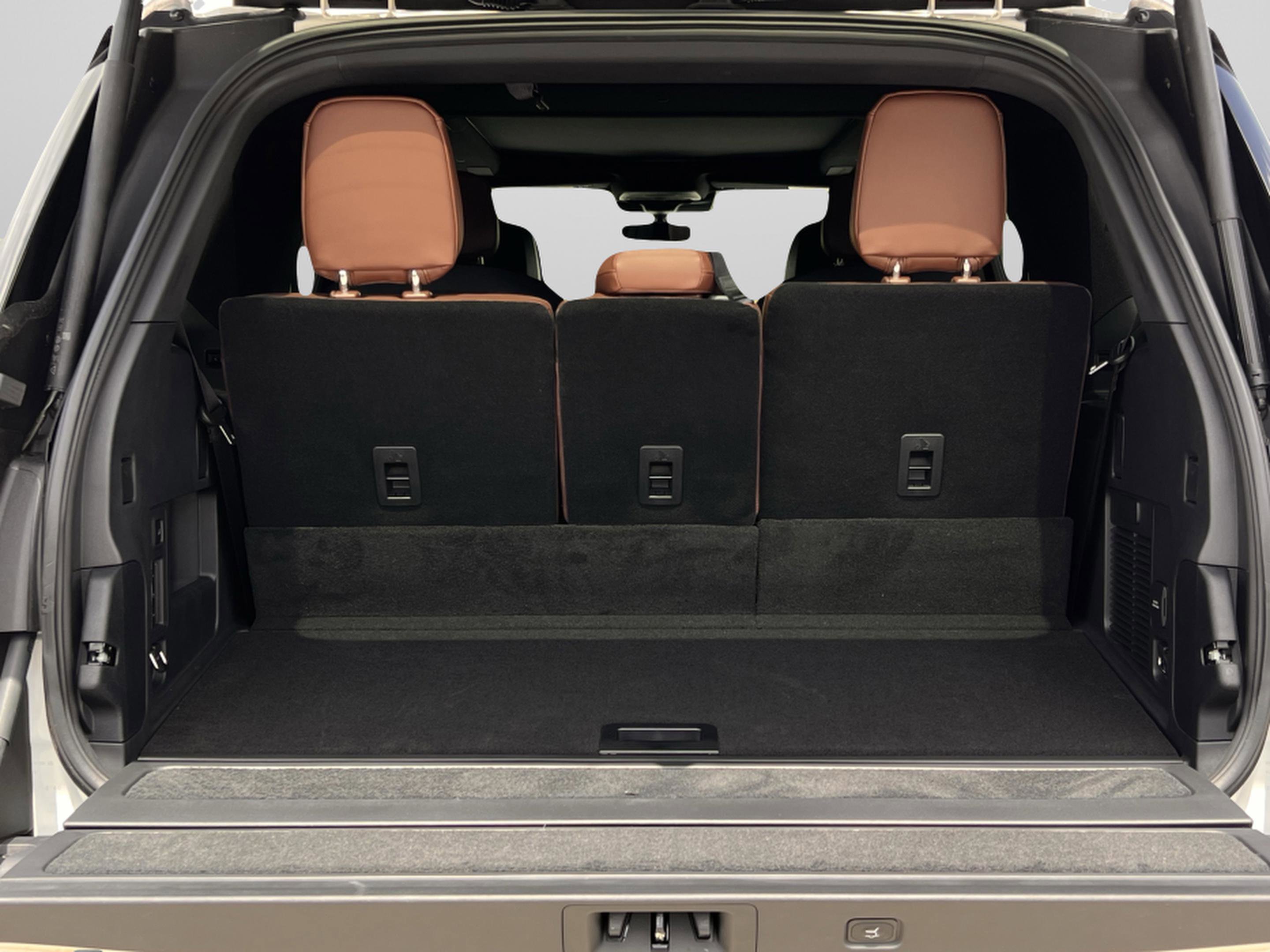 Used 2026 Lincoln Navigator Reserve AWD/4WD image 9