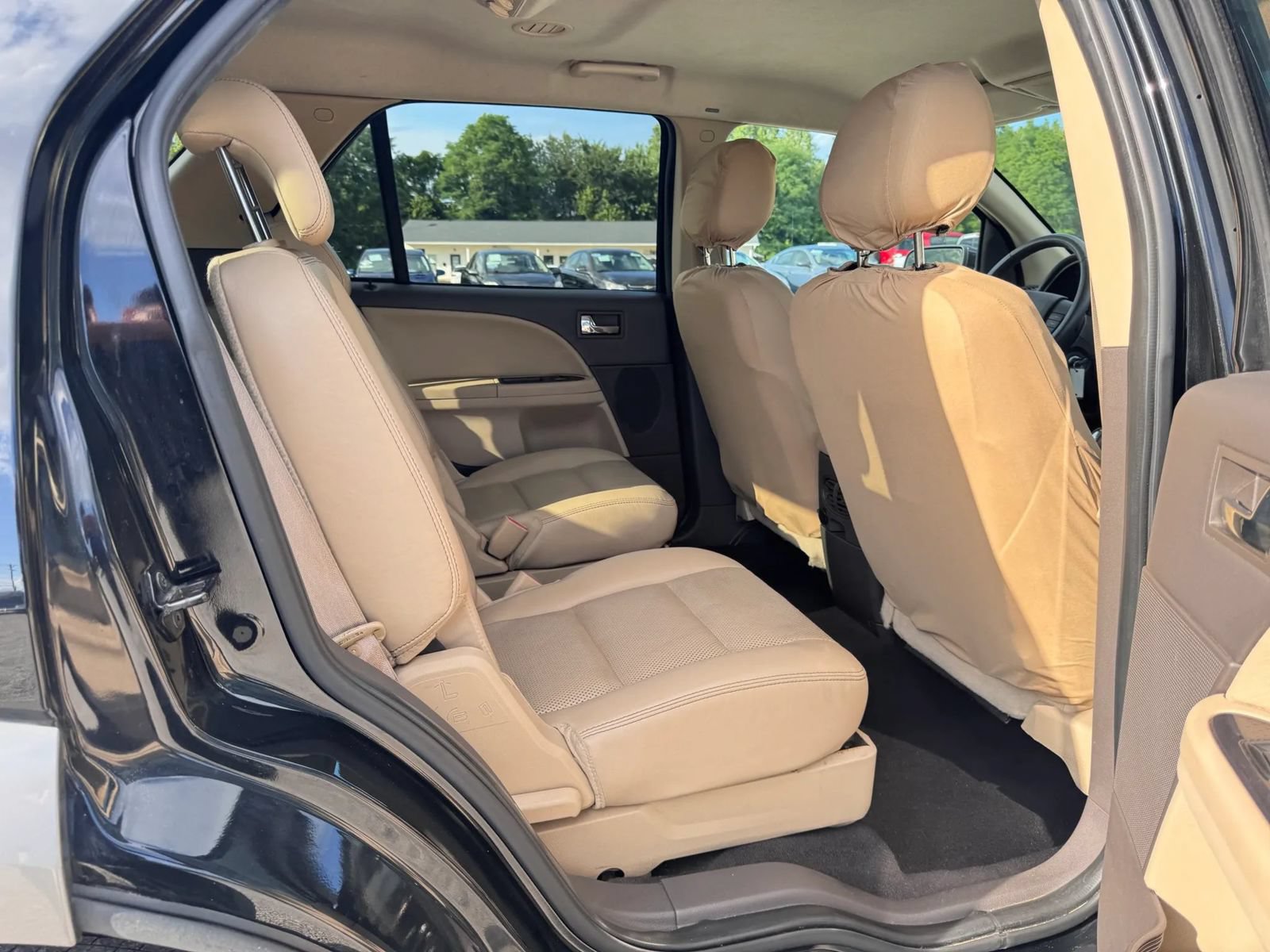 Used 2008 Ford Taurus X SEL FWD image 23