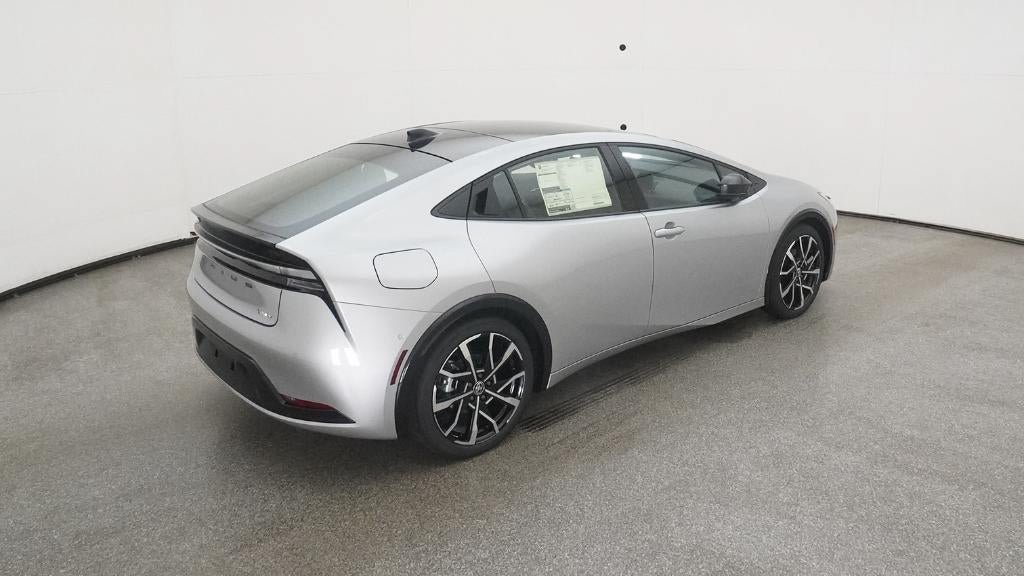 New 2026 Toyota Prius Plug-In Hybrid FWD image 31