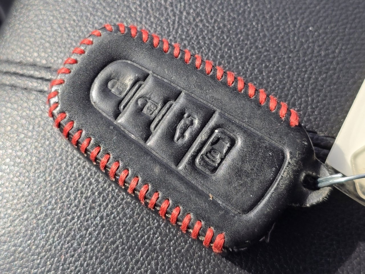 Used 2022 Toyota RAV4 XLE Premium image 33