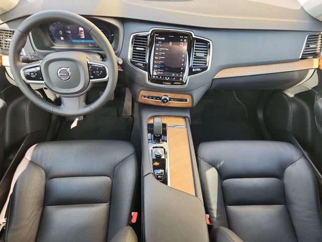 Used 2023 Volvo XC90 T8 Plus w/ Protection Package Premier image 21