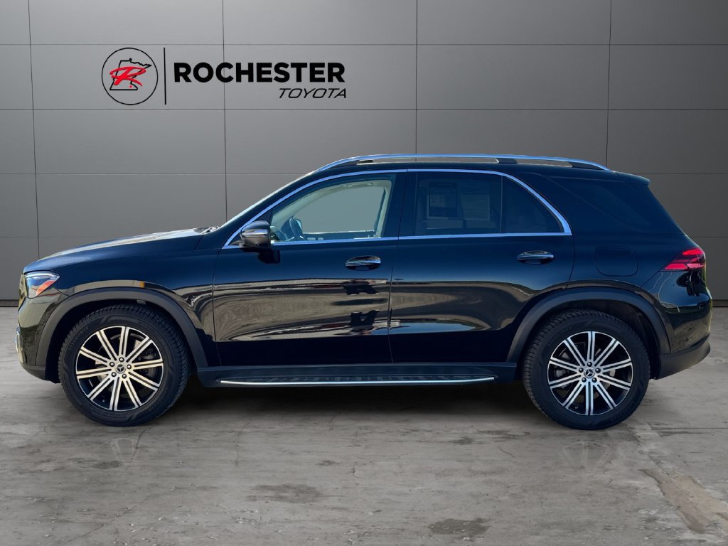 Used 2024 Mercedes-Benz GLE 450e 4MATIC image 2