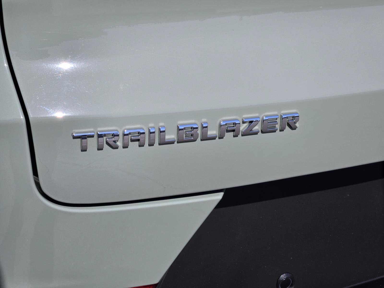 Used 2025 Chevrolet TrailBlazer LS w/ LS Convenience Package FWD image 34