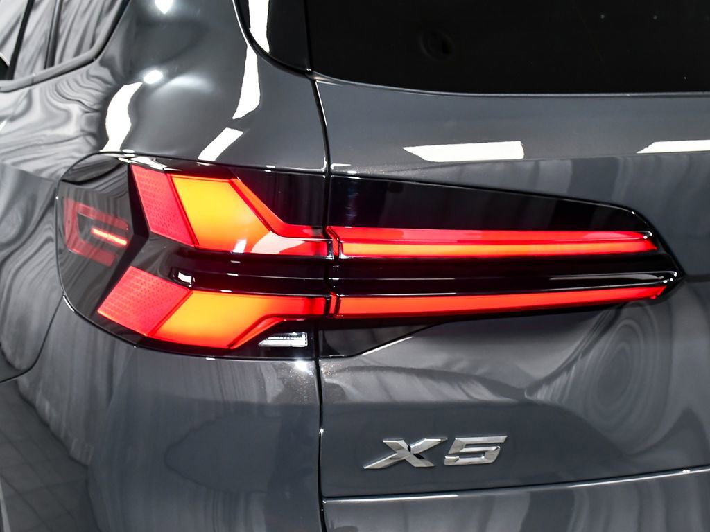 Used 2026 BMW X5 xDrive40i w/ M Sport Package AWD/4WD image 86