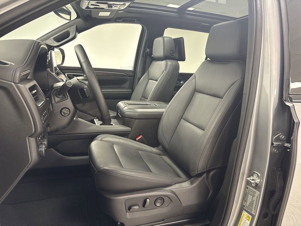 Used 2023 Chevrolet Tahoe Z71 w/ Luxury Package image 10