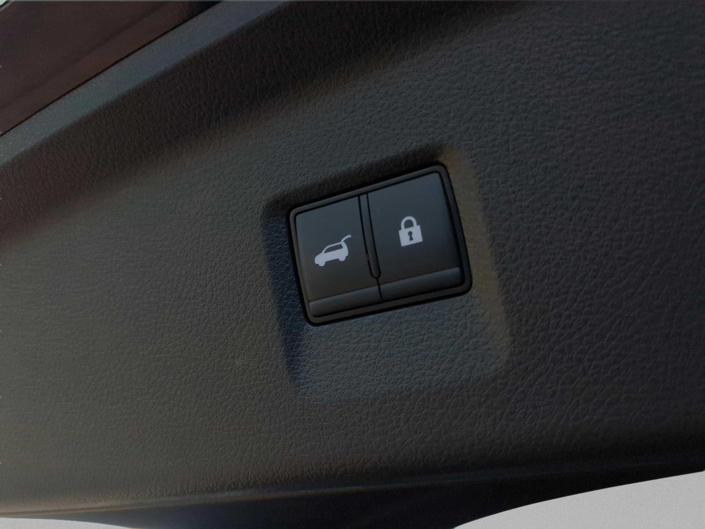 Used 2025 INFINITI QX60 Pure w/ Cargo Package image 34