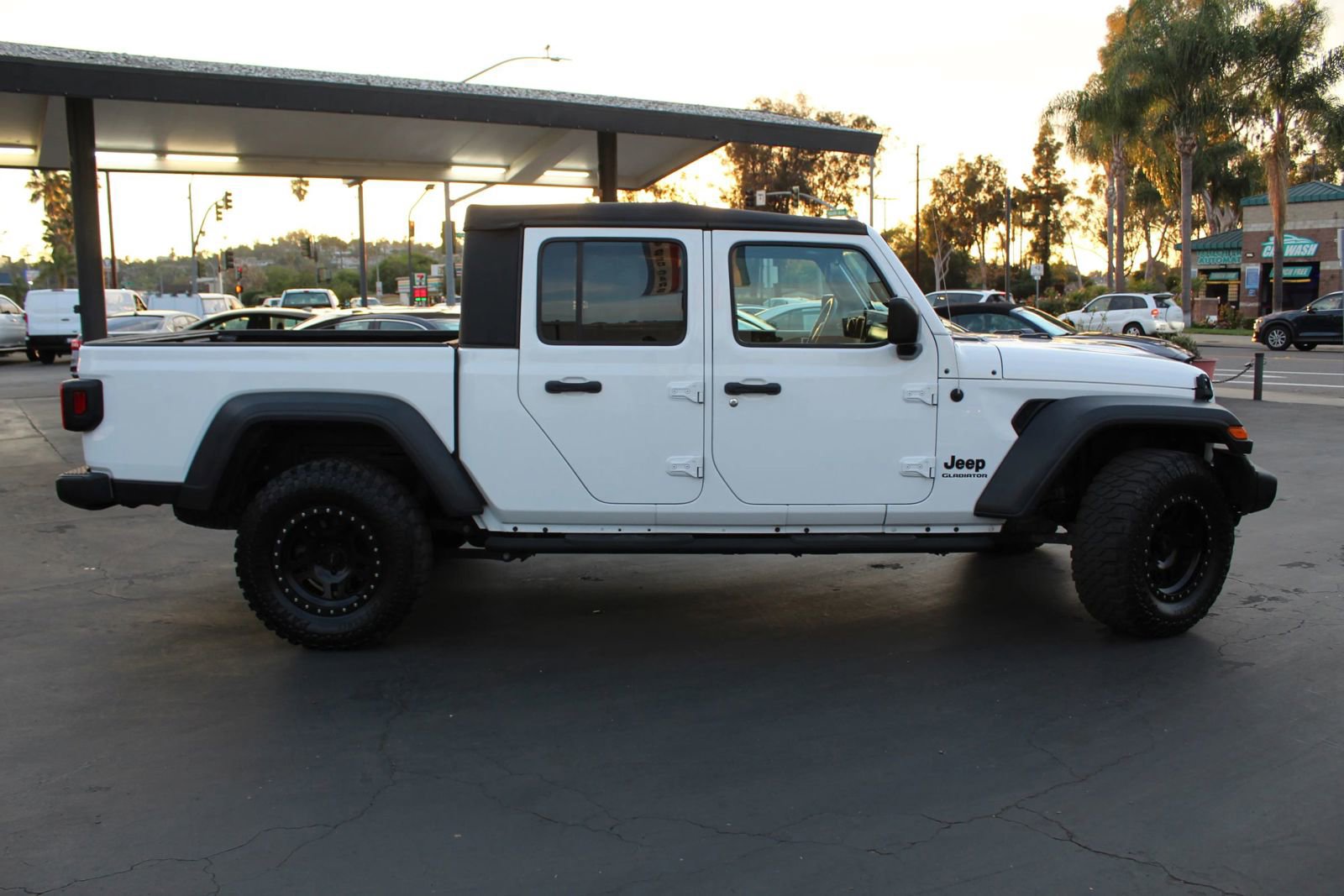 Used 2020 Jeep Gladiator Sport w/ Quick Order Package 24S image 6