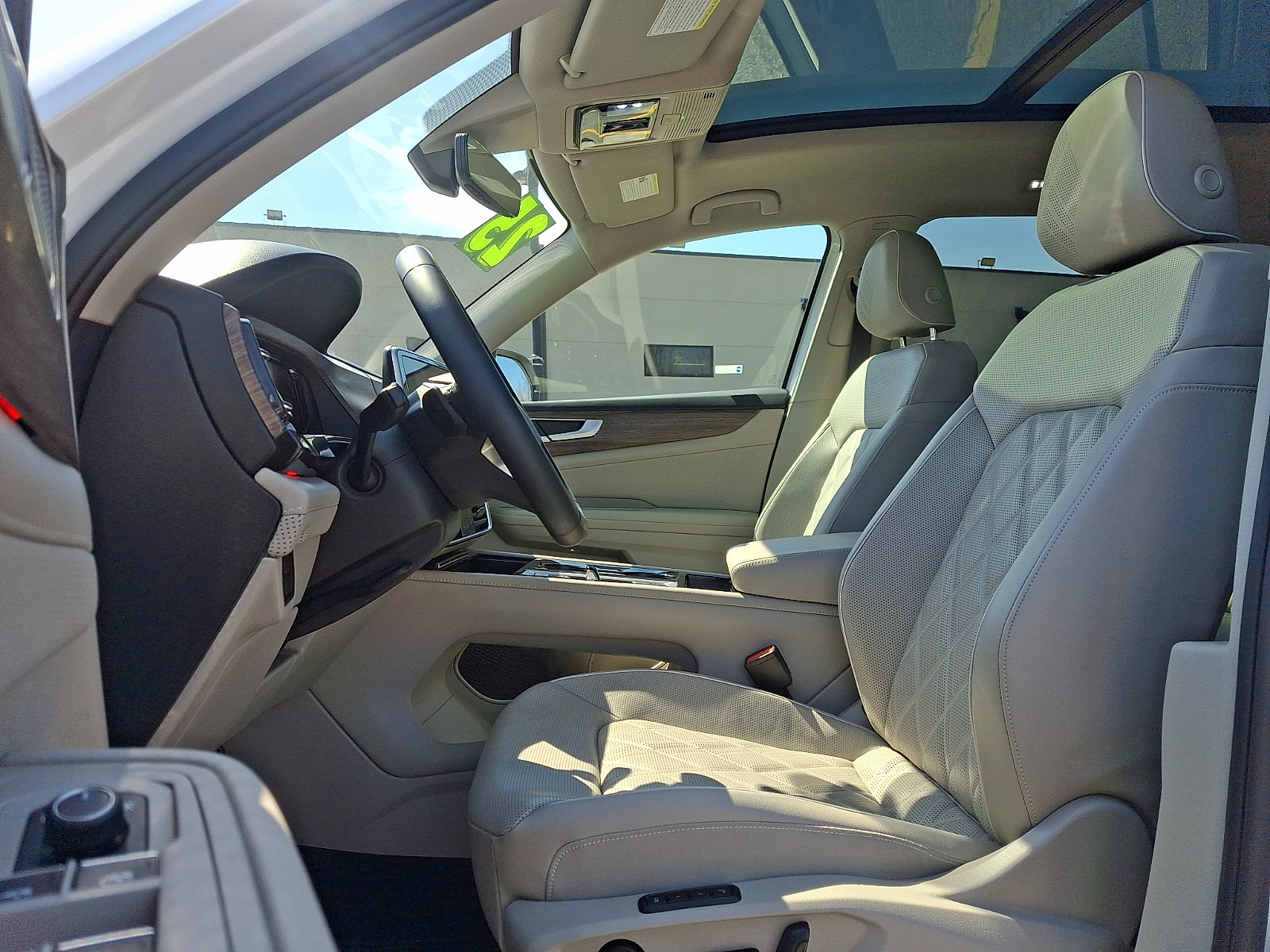 Used 2025 Volkswagen Atlas SEL Premium R-Line AWD/4WD image 13