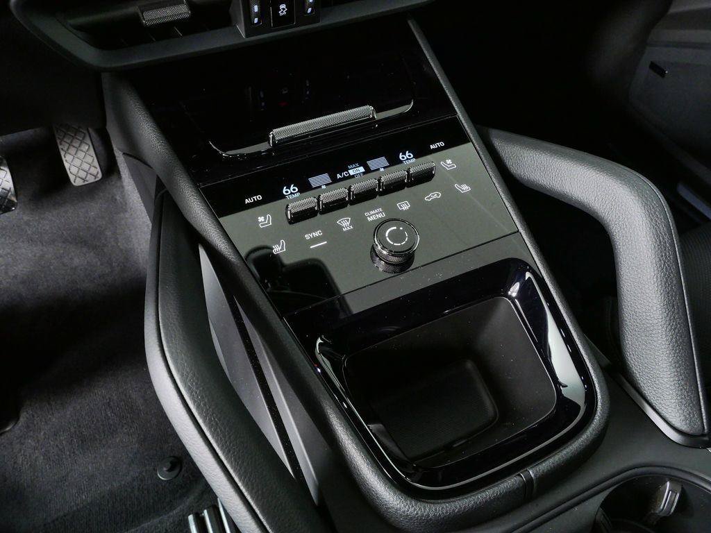 New 2026 Porsche Cayenne AWD/4WD image 18