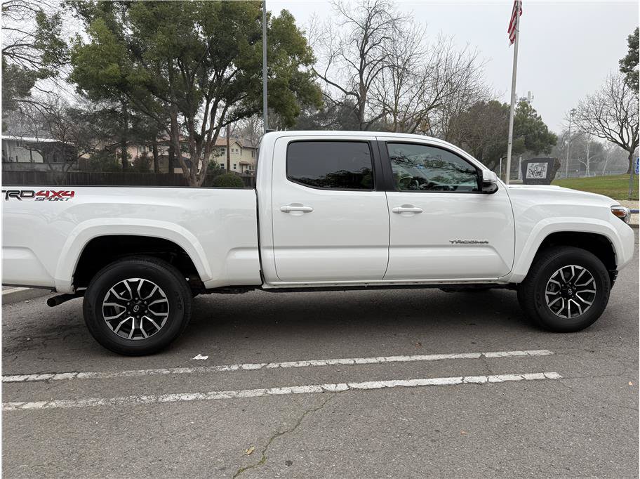 Used 2023 Toyota Tacoma TRD Sport w/ Advanced Technology Package AWD/4WD image 8