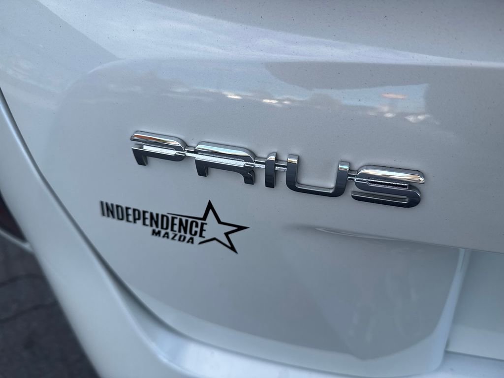 Used 2018 Toyota Prius Four image 24