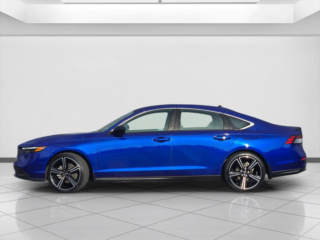 Used 2024 Honda Accord Sport image 8