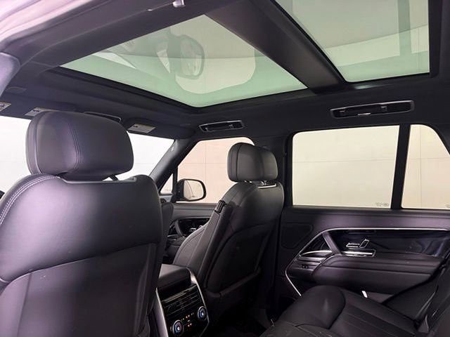 Certified 2025 Land Rover Range Rover SE image 20