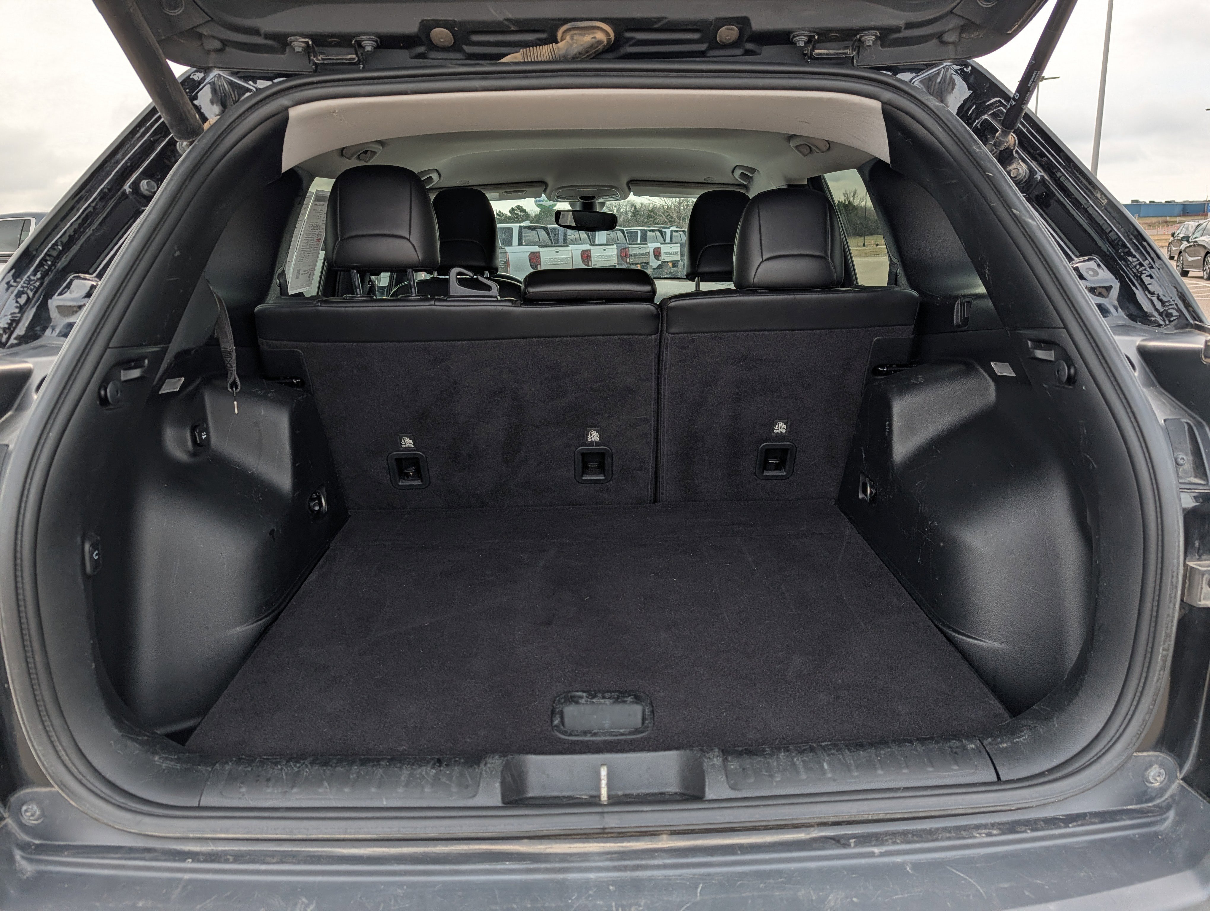 Used 2020 Jeep Cherokee Trailhawk w/ Comfort/Convenience Group image 18