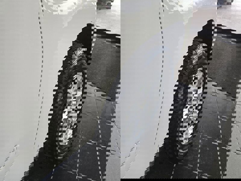 Used 2010 Saturn Outlook XR image 35