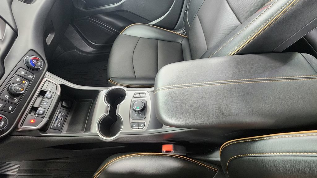 Used 2024 GMC Terrain AT4 w/ LPO, Floor Liner Package AWD/4WD image 30