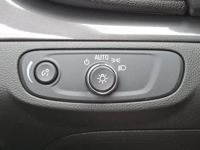 Used 2021 Buick Encore Preferred w/ Safety Package AWD/4WD image 8