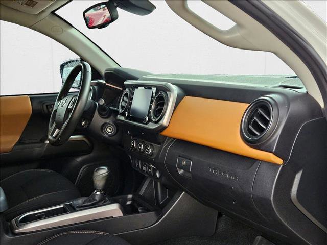 Used 2020 Toyota Tacoma SR5 image 20