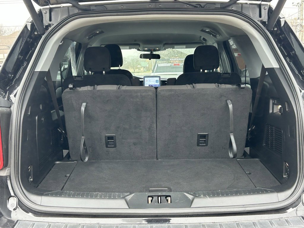 Used 2023 Ford Explorer XLT image 8