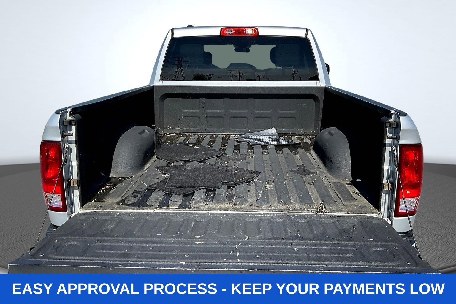 Used 2017 RAM 1500 Express AWD/4WD image 10