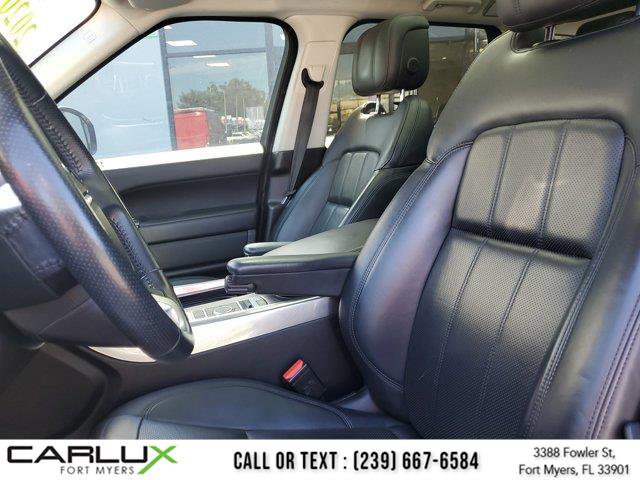 Used 2020 Land Rover Range Rover Sport HSE image 24