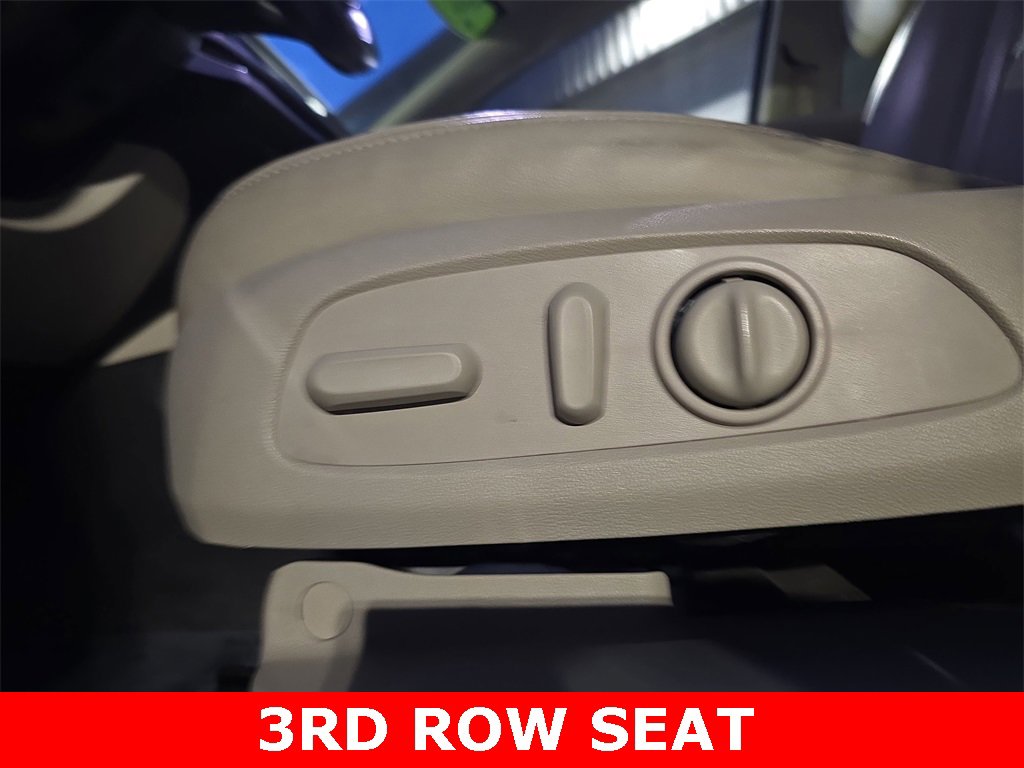 Used 2020 Buick Enclave Essence w/ Sport Touring Edition image 31