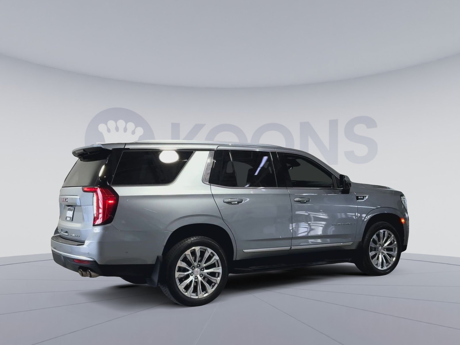 Used 2024 GMC Yukon Denali w/ Advanced Technology Package AWD/4WD image 11