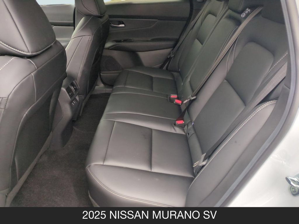 Used 2025 Nissan Murano SV AWD/4WD image 16