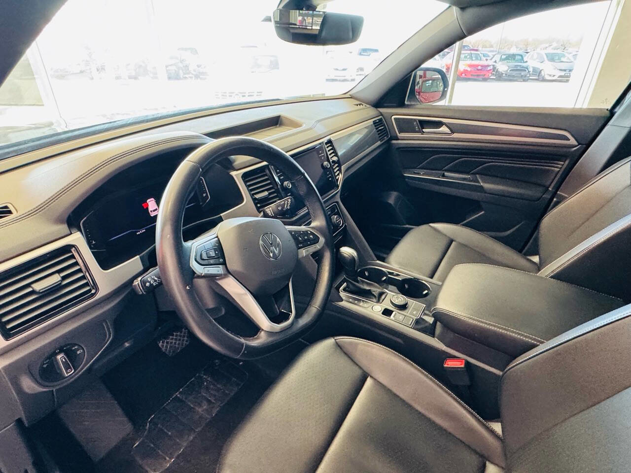 Used 2020 Volkswagen Atlas Cross Sport SEL image 18