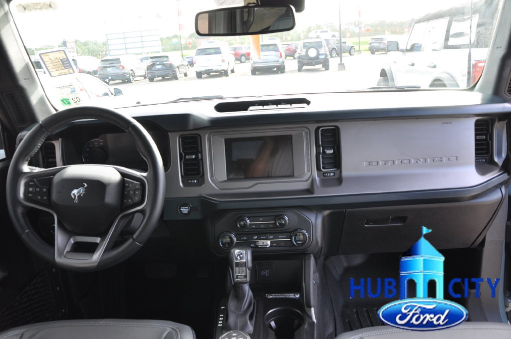 Used 2023 Ford Bronco Outer Banks AWD/4WD image 18