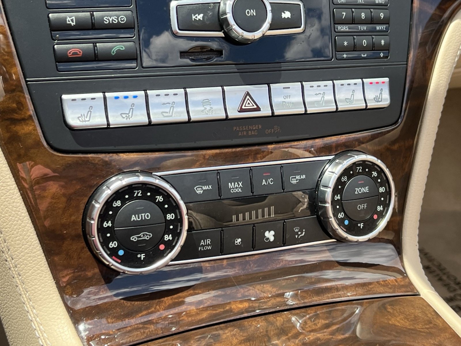 Used 2013 Mercedes-Benz SL 550 image 26