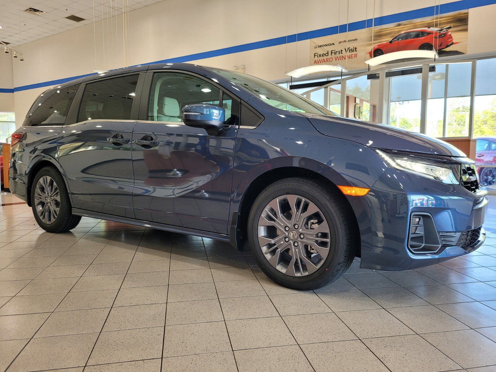 New 2026 Honda Odyssey Touring image 3