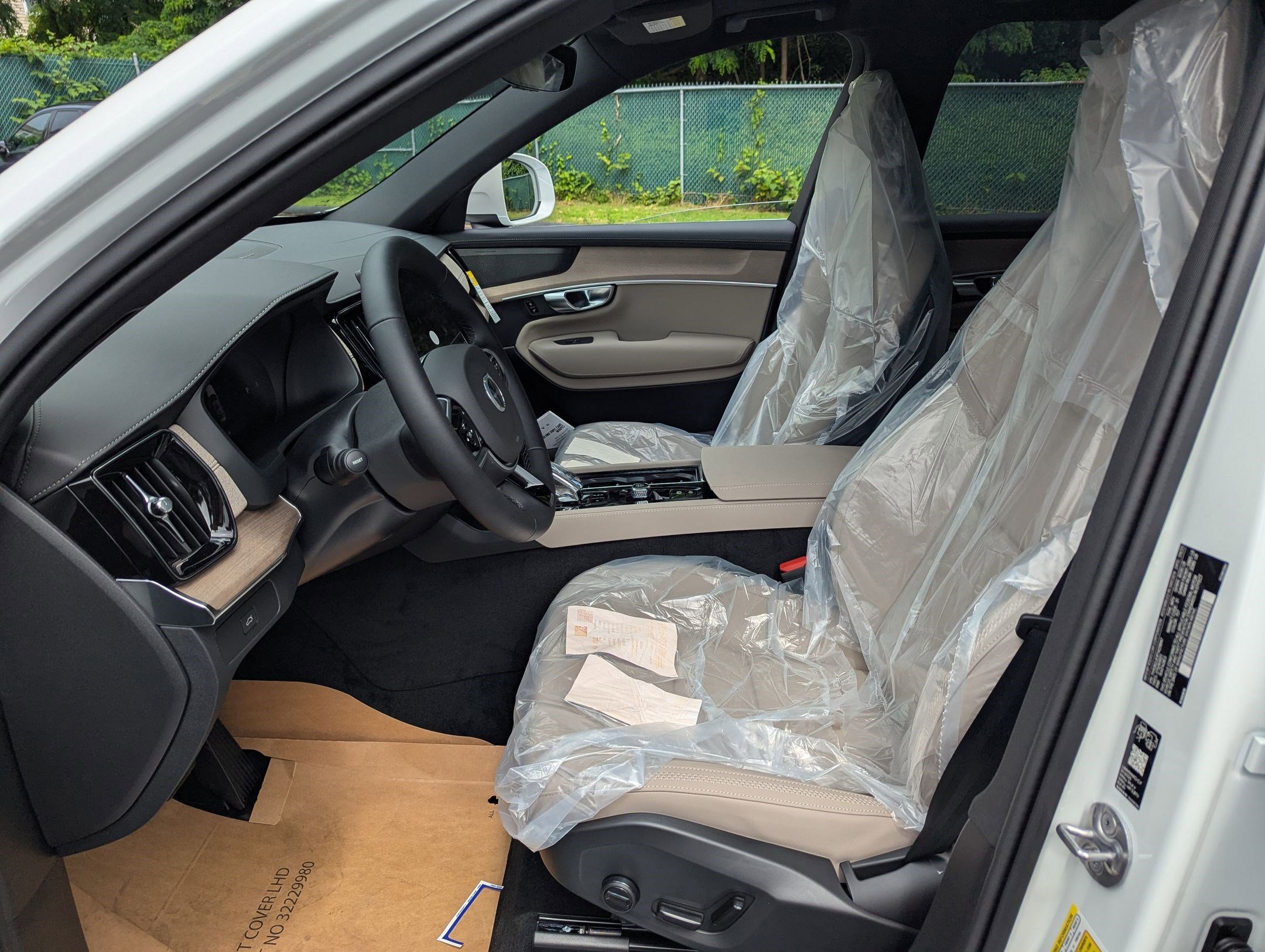 New 2026 Volvo XC90 B6 Plus image 8