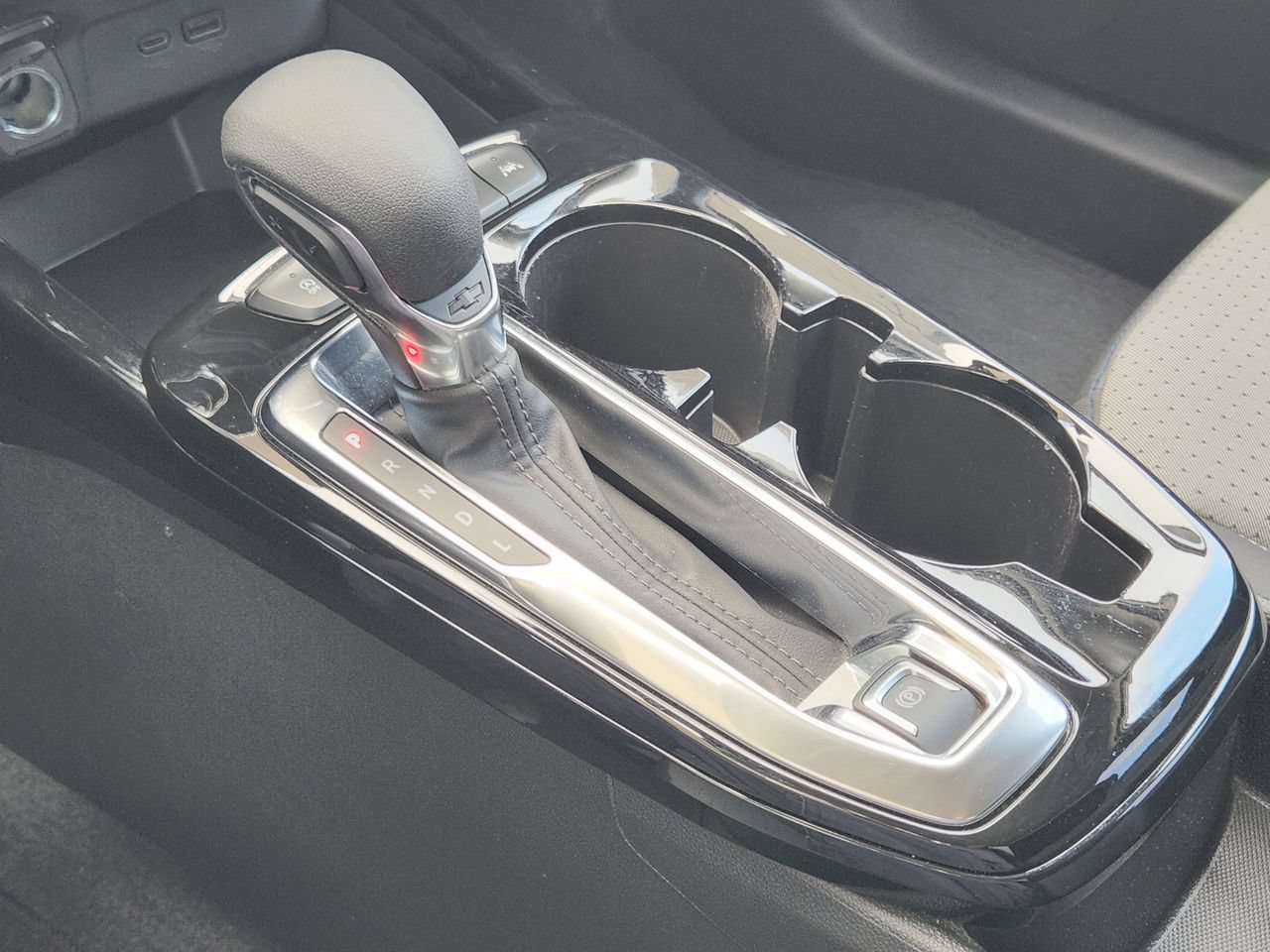 Used 2024 Chevrolet Trax LT FWD image 19