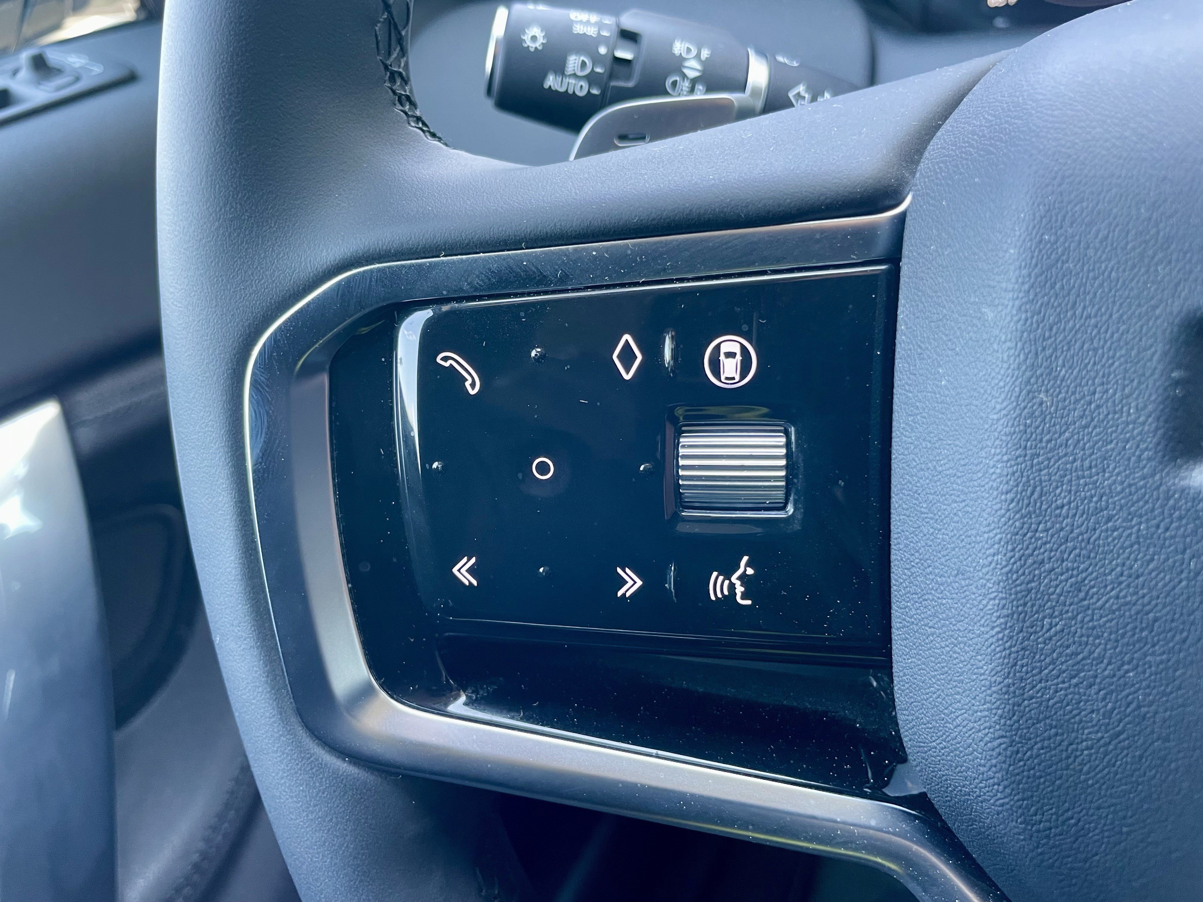 Certified 2025 Land Rover Discovery Sport S AWD/4WD image 23
