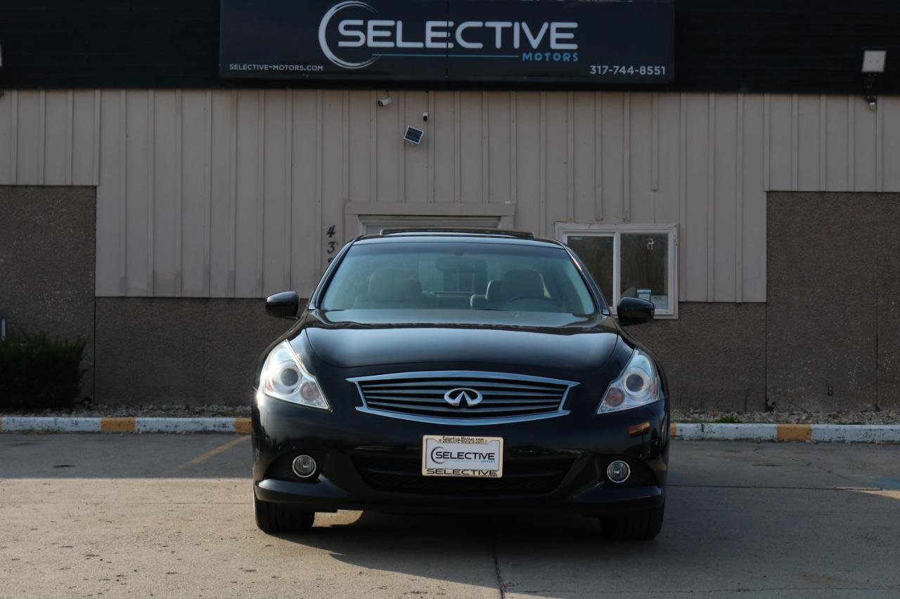Used 2012 INFINITI G37 x w/ Premium Pkg image 2