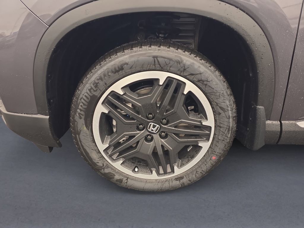 New 2026 Honda Pilot Touring image 9