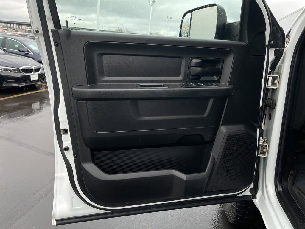 Used 2017 RAM 2500 Tradesman w/ Chrome Appearance Group image 13