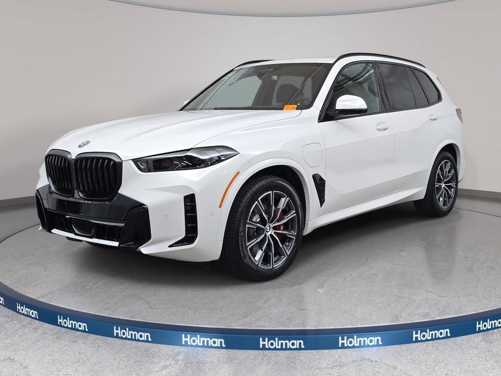 New 2026 BMW X5 xDrive50e w/ M Sport Package AWD/4WD image 1