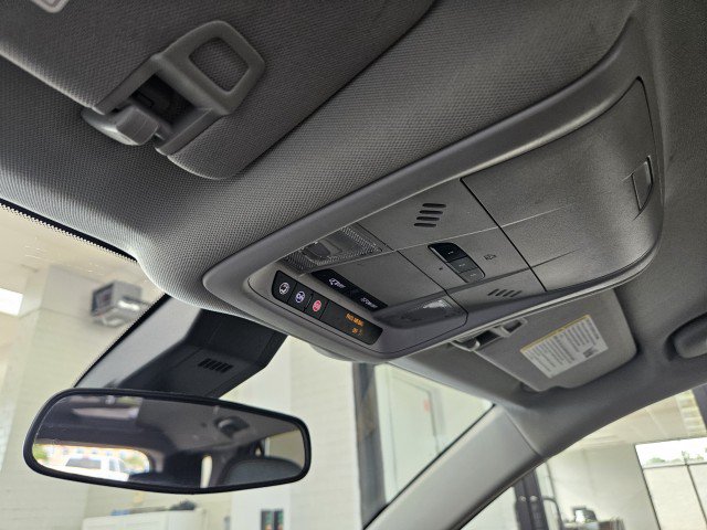Used 2020 Chevrolet Equinox LT FWD image 22
