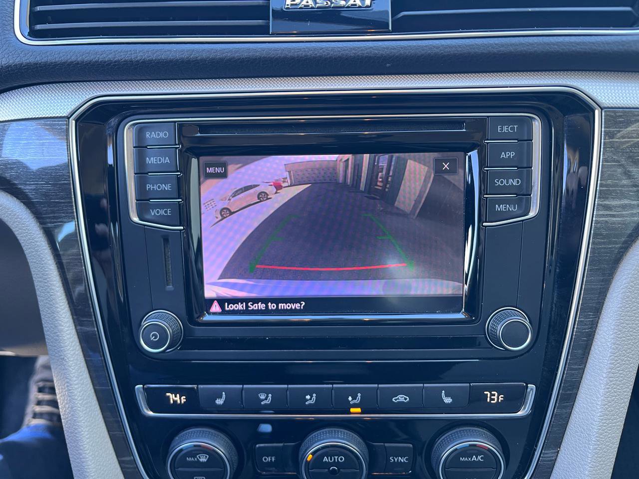 Used 2018 Volkswagen Passat 2.0T SE FWD image 31