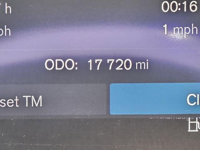 Certified 2025 Volvo V60 B5 Cross Country Plus image 25