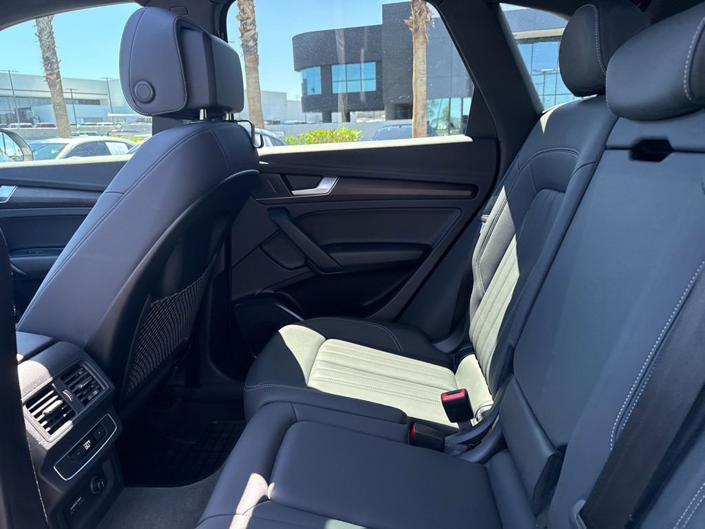 Used 2023 Audi Q5 2.0T Premium w/ Convenience Package image 17