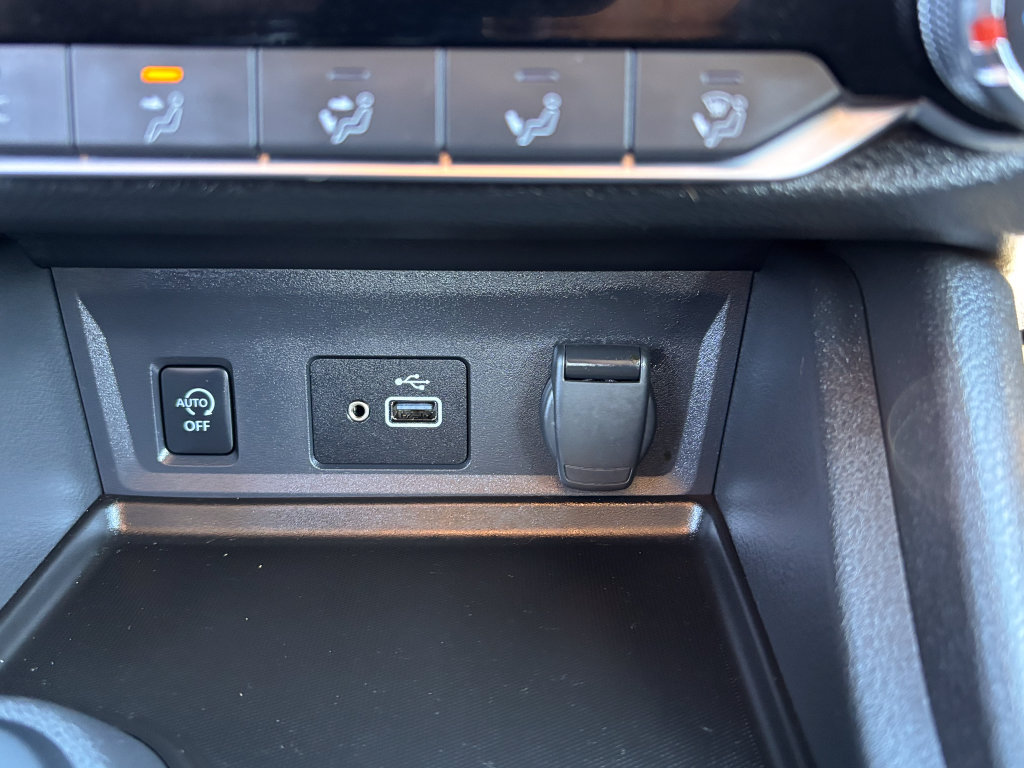 Used 2025 Nissan Sentra S FWD image 30